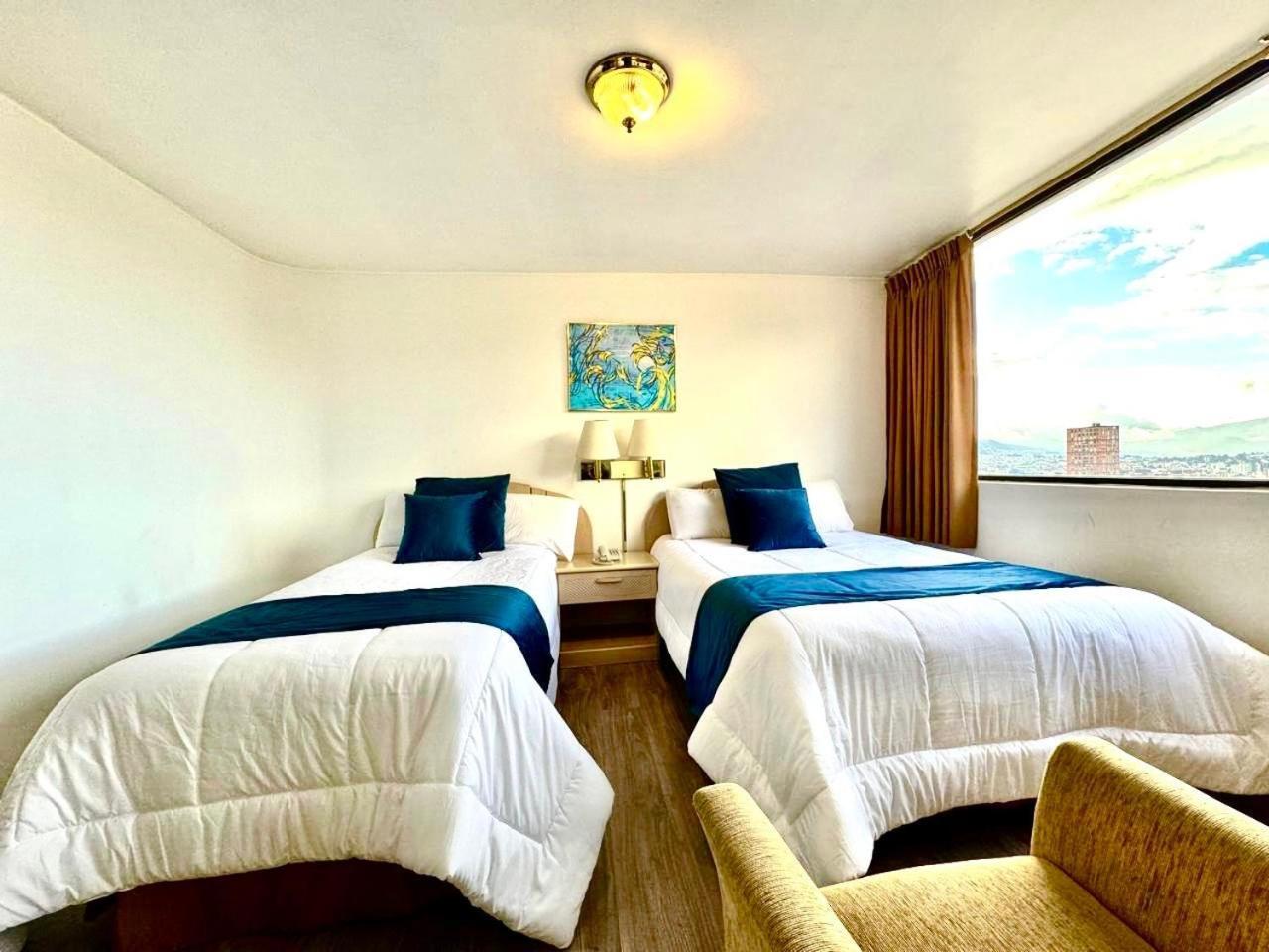 קיטו Stanford Suites Hotel מראה חיצוני תמונה